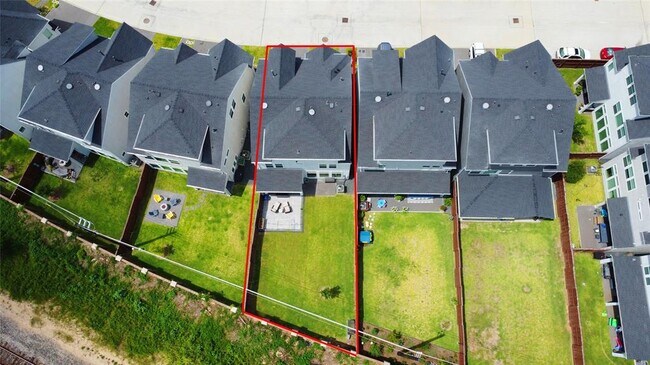 Building Photo - 3124 Somerset Levens Ln