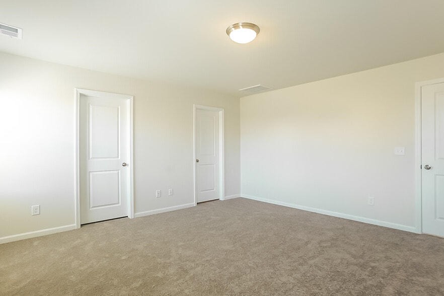 Building Photo - 582 Count Fleet Ct