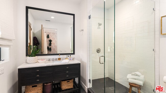 Building Photo - 6110 Merritt Dr