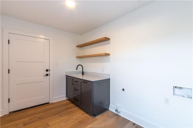 Building Photo - Historic District Gem! 4/3.5 Home Less tha...