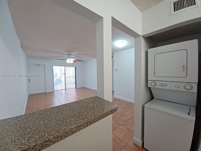 Building Photo - 11120 Royal Palm Blvd