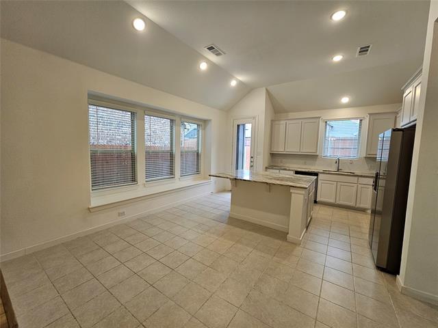 Building Photo - 3915 Chesapeake Ln