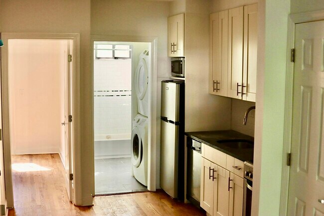 Building Photo - 908 Sterling Pl