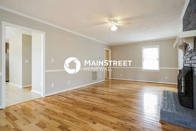 Building Photo - 3 Bedroom Pet-Friendly Home in Garner, NC with Main Street Renewal