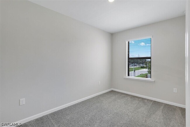 Building Photo - 27907 Radiant Ct