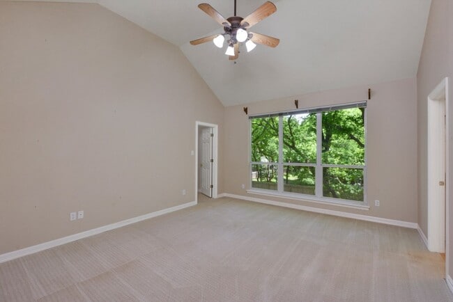 Building Photo - Beautifully Updated 4 Bedroom, 2.5 Bathrooms, 2-Story Home in West Round Rock