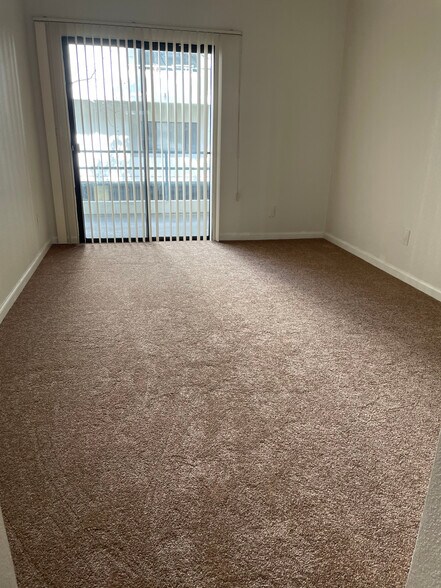 Building Photo - 4681 Albany Cir