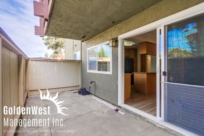 Building Photo - Charming 2Bdm 2Ba Condo Located in the Hea...