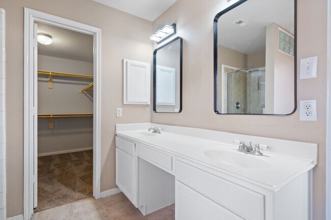 Building Photo - 22730 Tara Way Dr