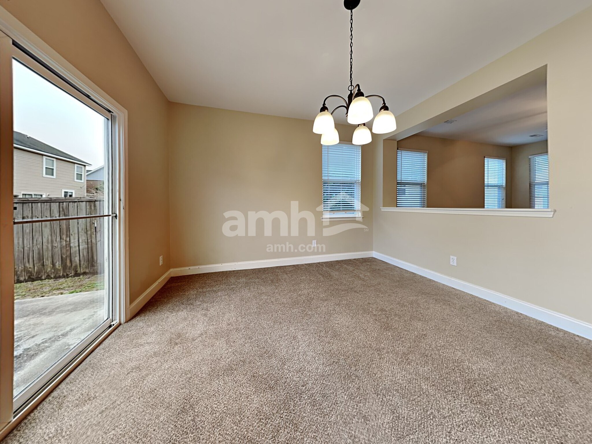 Building Photo - 8821 Shadowglen Dr