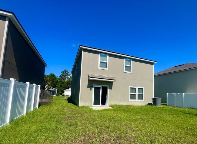 Building Photo - 131 Ashwood Cir