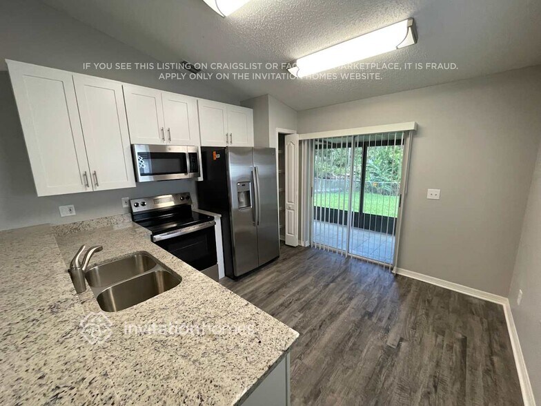 Building Photo - 4413 Longshore Dr