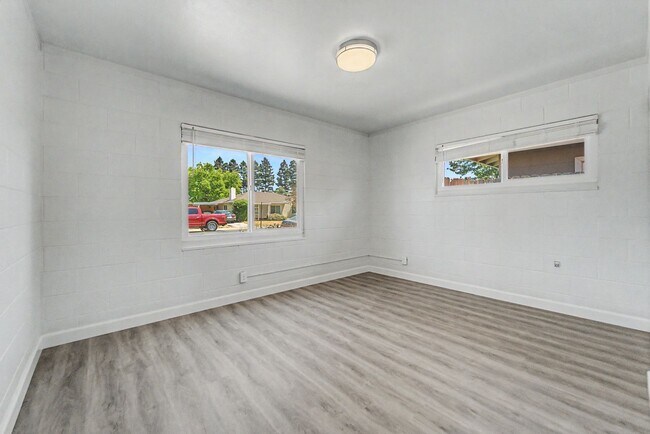 Building Photo - 1258 Rosemary Ln