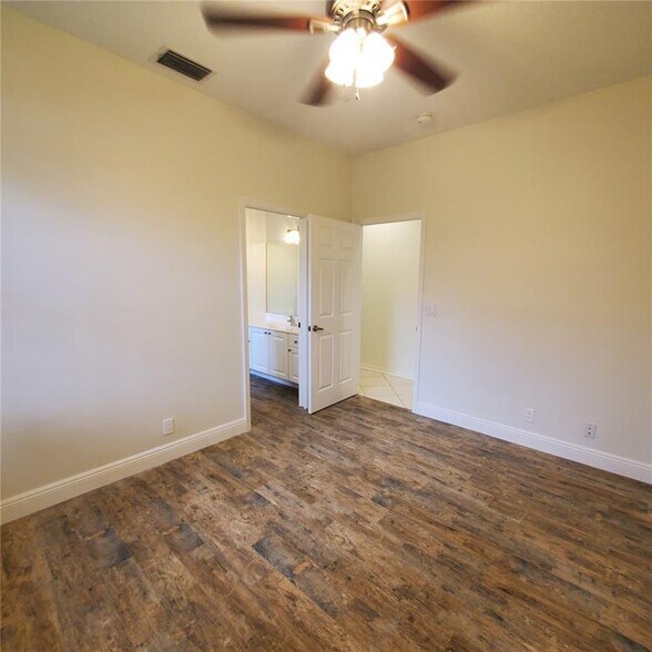 Building Photo - 2051 NW 125th Ter