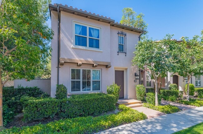 Building Photo - 3BD/2.5BA/2Garage Two Story upgraded End Unit Condo Woodbury Irvine $4800