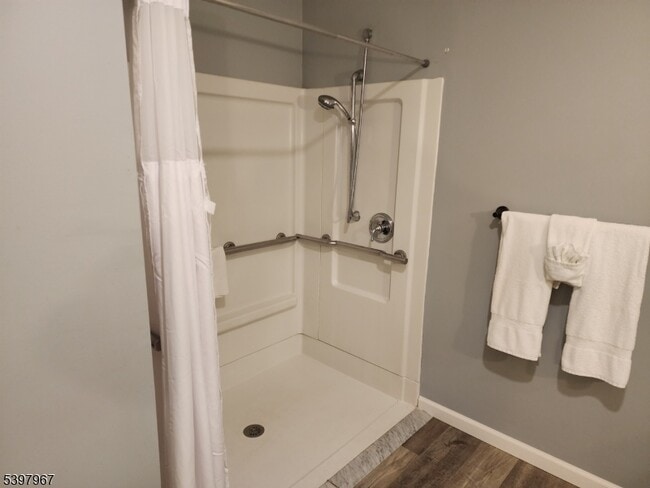 Building Photo - 200 NJ-94