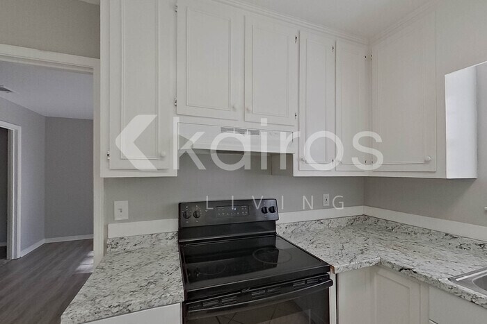 Building Photo - 2550 Old Dobbin Dr E