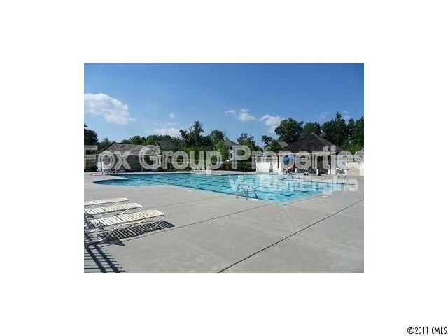 Building Photo - 12129 Memory Ln