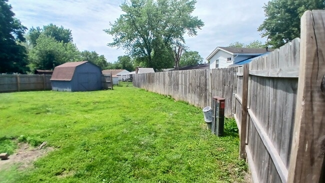 Building Photo - 1506 Yazoo Dr