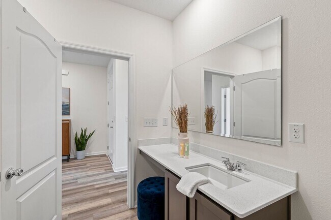 Building Photo - 85 Las Casitas Blvd