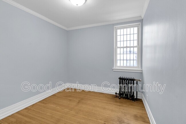 Building Photo - 8 E Depew Ave