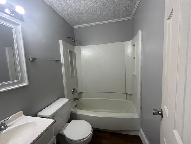 Building Photo - 3 BR. @ BATH home in the middle of Cabot
