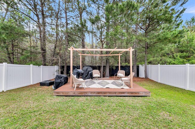 Building Photo - Beautiful 4BR/2.5BA Home in Highly Desirable Park West