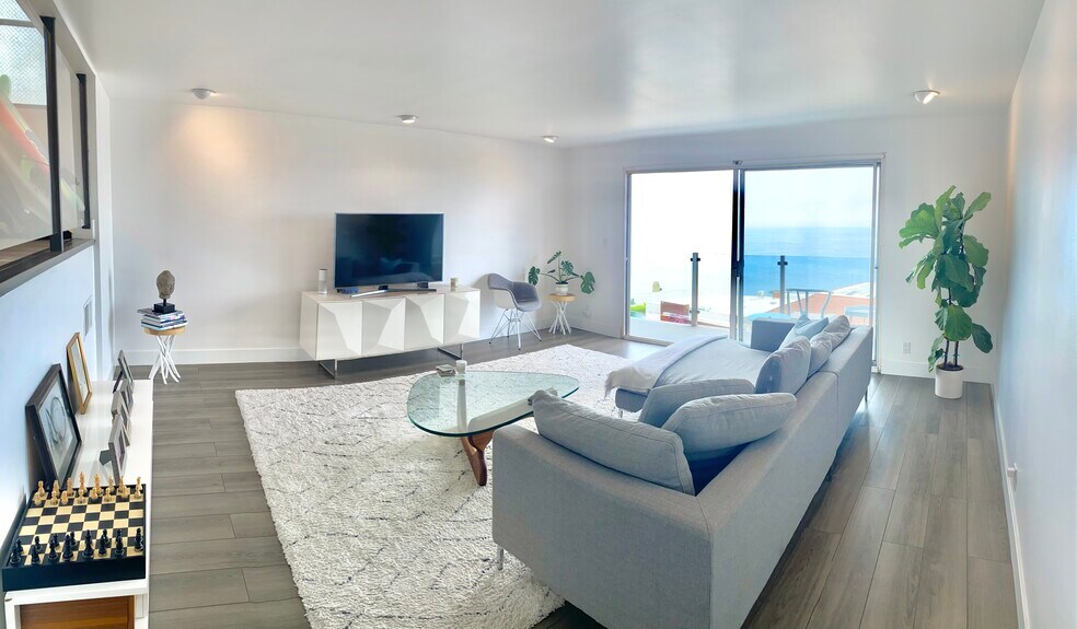 Building Photo - 18203 Coastline Dr