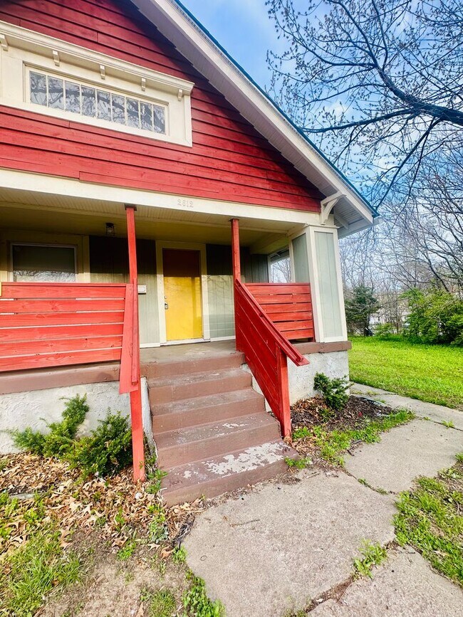 Building Photo - 2612 Indiana Ave
