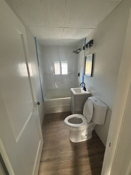 Building Photo - 203 Parsons Ave