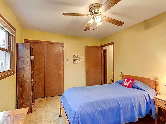 Building Photo - 13300 W Sunny View Dr