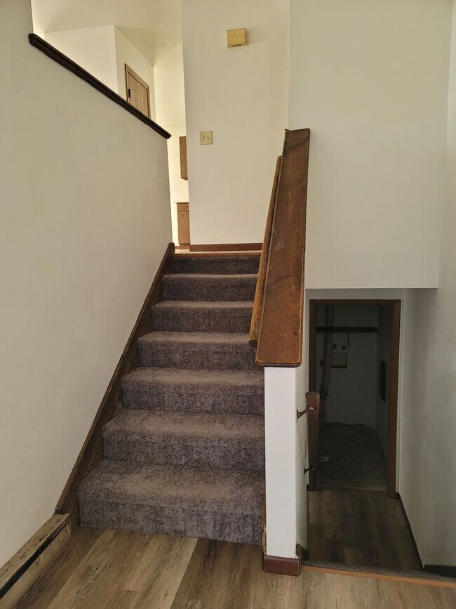 Building Photo - 2460-2462 2nd Ave South