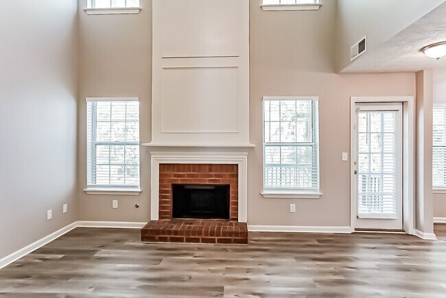 Building Photo - 7144 Springchase Way