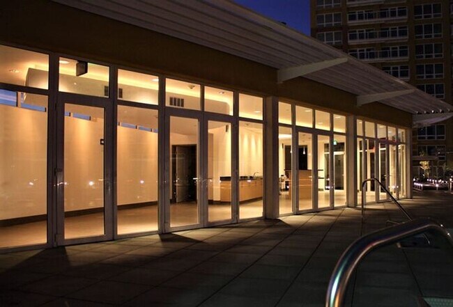 Building Photo - At the Montage!!! 1 bedroom 1 bath luxury ...