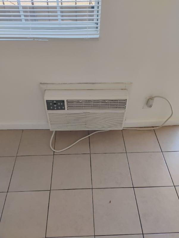 Building Photo - 14129 Vanowen St