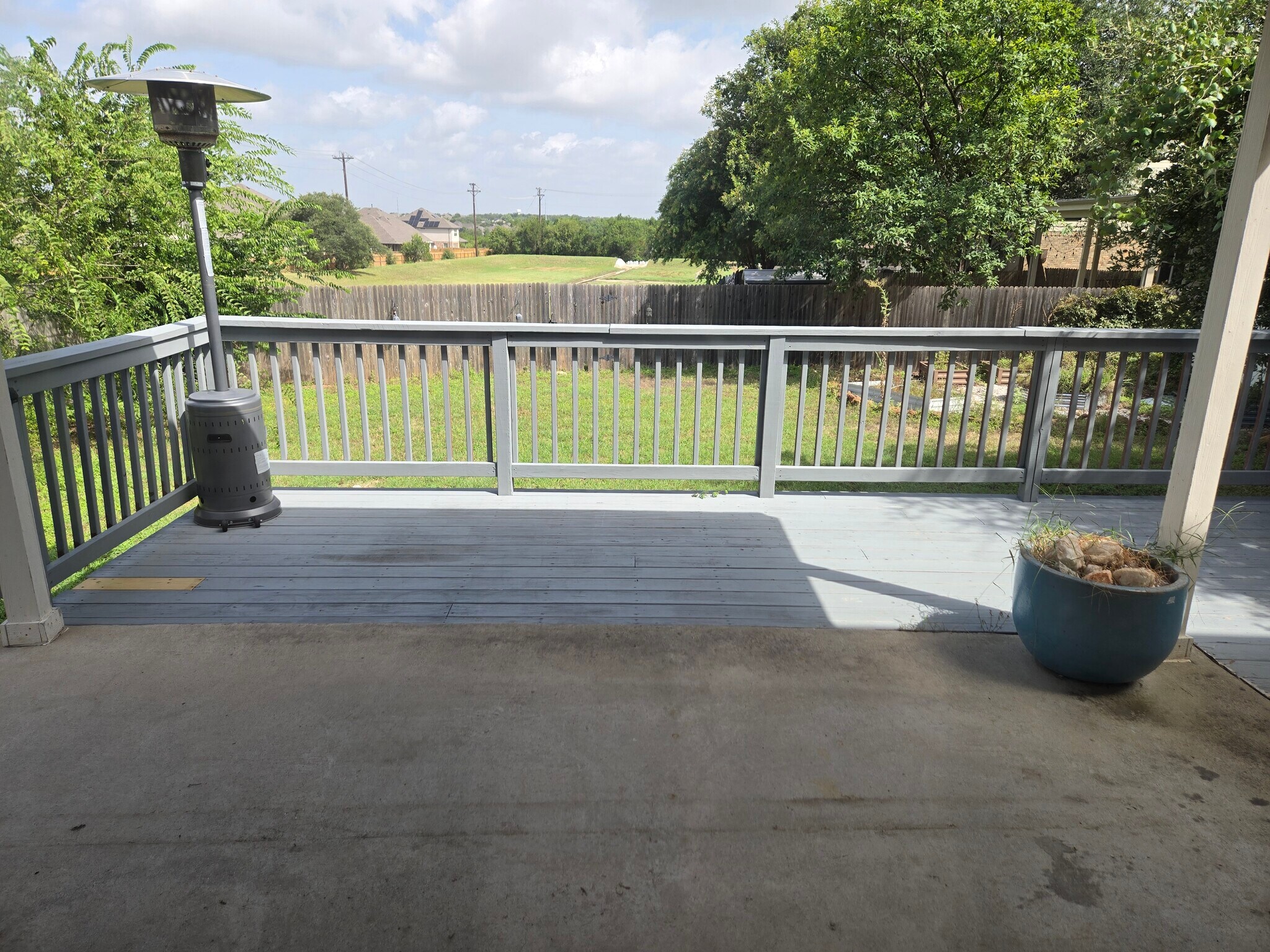 Rear deck with no rear neighbors - 1803 Baranco Way