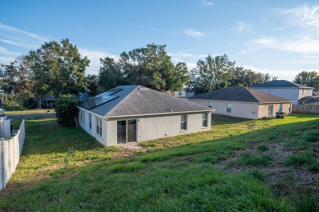 Building Photo - 3/2~Ridge Valley ~ Save with Solar!