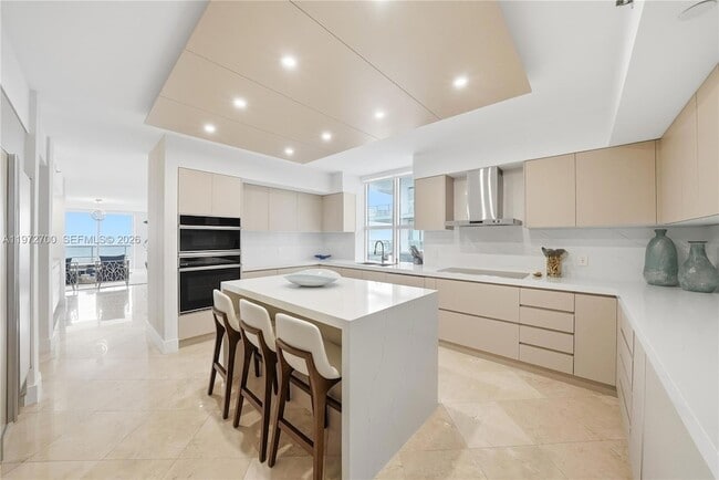 Building Photo - 5801 Collins Ave