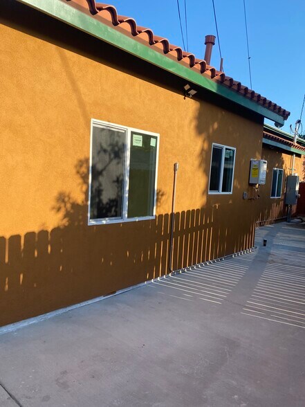 Building Photo - 4027 Bemis St