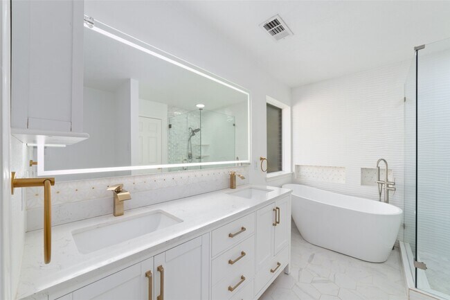 Building Photo - 17310 Winfield Square