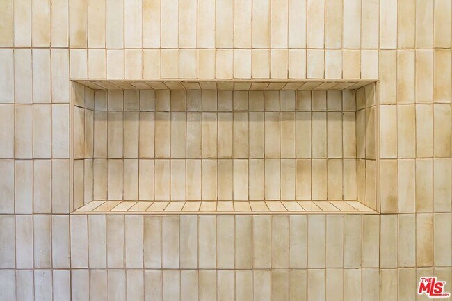 Building Photo - 12023 Collins St