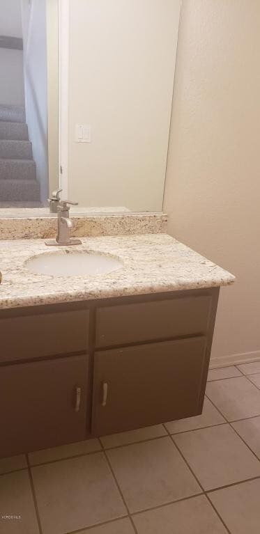 Building Photo - Beautiful 2 Bedroom, 2.5 Bath Townhome in ...