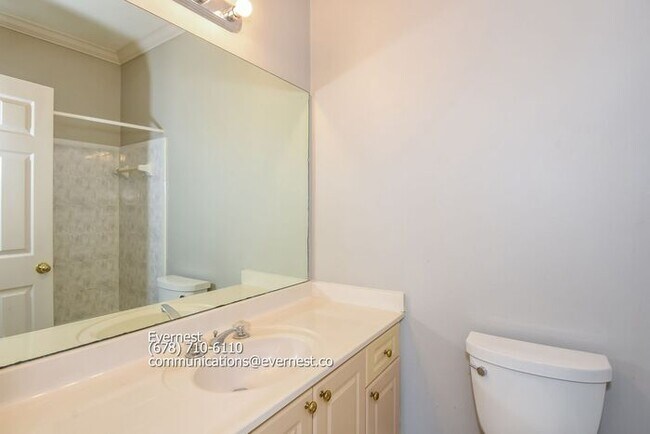 Building Photo - Experience Luxury Living in a Premier Gate...
