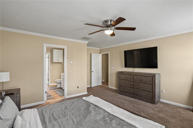 Building Photo - 513 Constellation Overlook SW