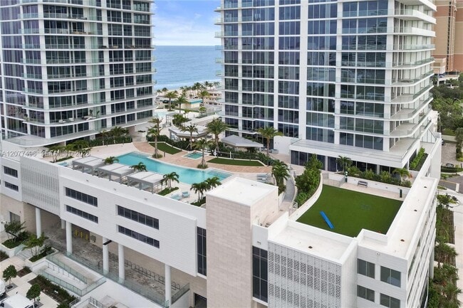 Building Photo - 153 N Seabreeze Blvd
