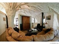 Building Photo - 142 Park Rd