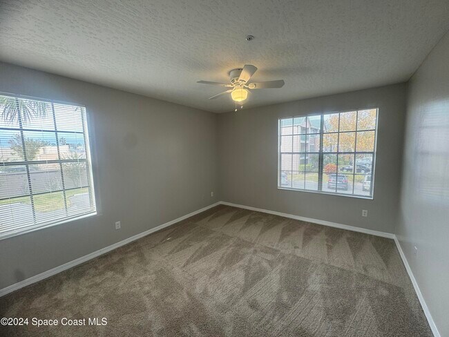 Building Photo - 7667 N Wickham Rd