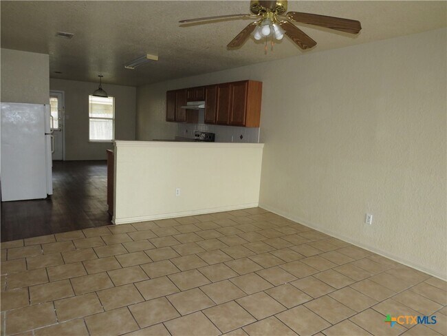 Building Photo - 1602 Dugger Cir
