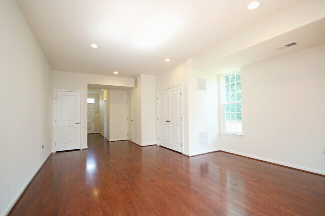 Building Photo - Pet-Friendly N. Albemarle End-Unit Townhome