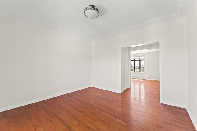 Building Photo - 1314 Hayworth Ave